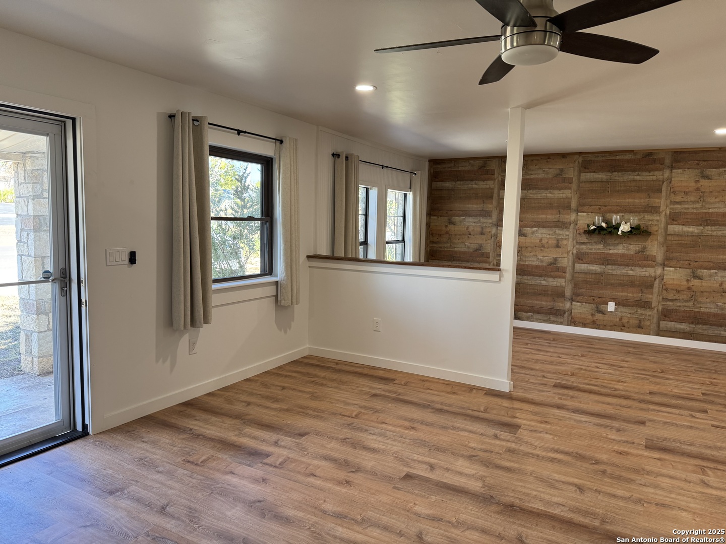 103 Amber Drive Comfort TX 78013