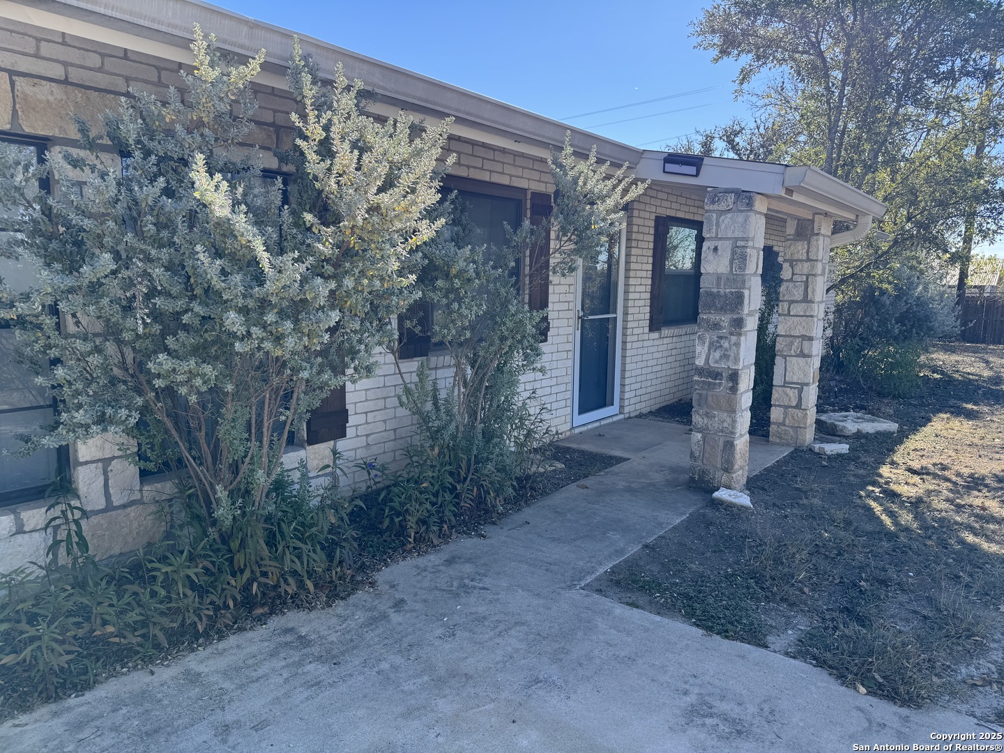 103 Amber Drive Comfort TX 78013