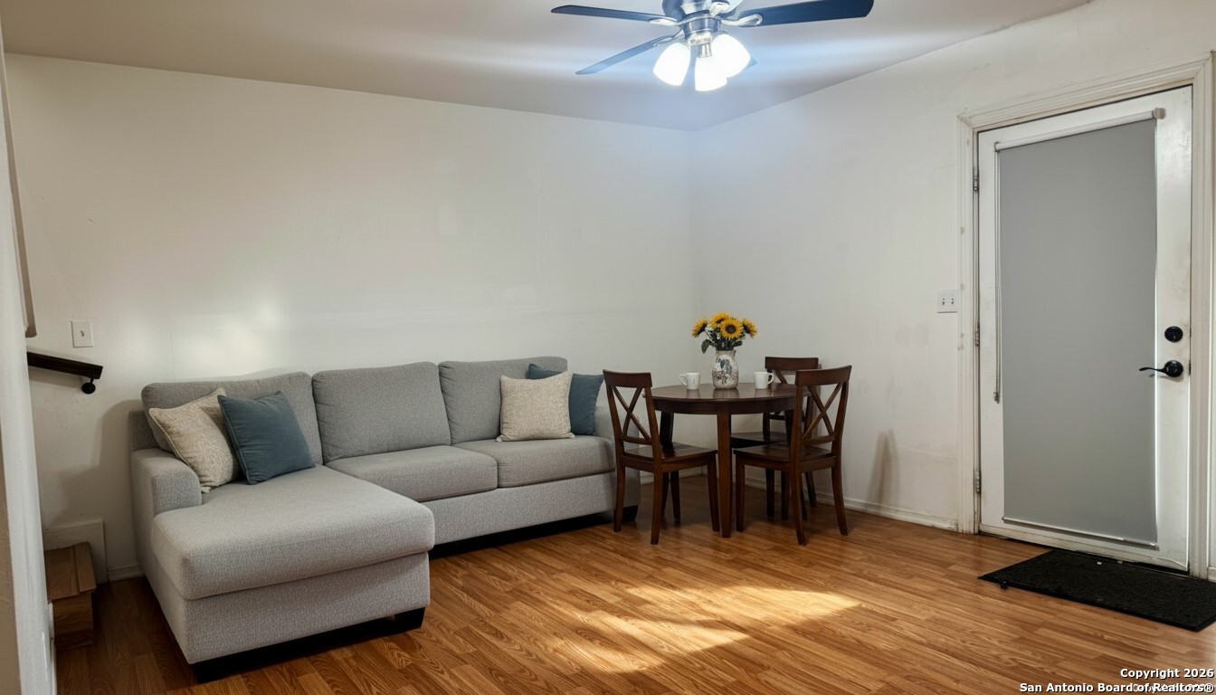 6526 Spring Manor San Antonio TX 78249