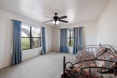 208 Private Road 378 Rio Medina TX 78066