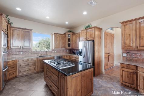 208 Private Road 378 Rio Medina TX 78066