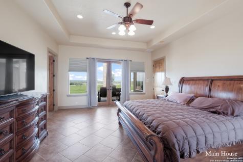208 Private Road 378 Rio Medina TX 78066