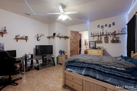 208 Private Road 378 Rio Medina TX 78066
