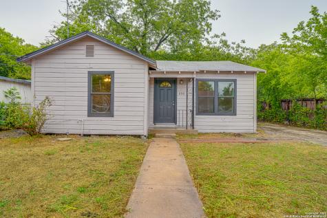 230 Mesquite Street Seguin TX 78155