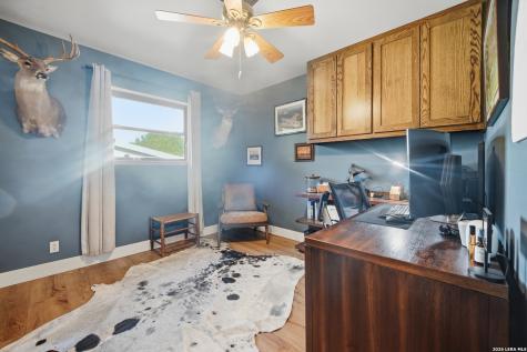 1299 Cibolo Trail Universal City TX 78148