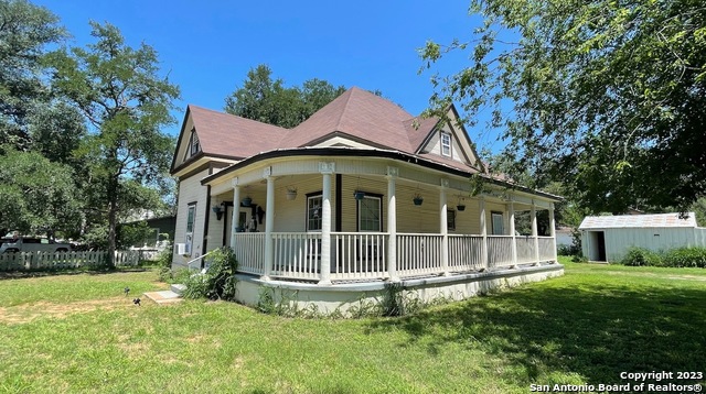 421 E Rio Grande Street Pearsall TX 78061