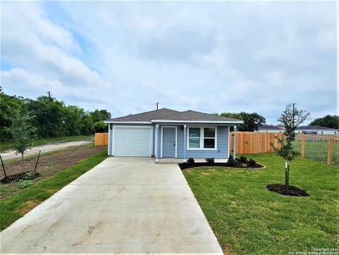 1181 Magnolia Seguin TX 78155