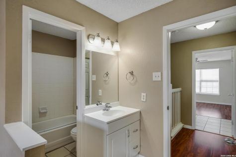 1804 Garys Park San Antonio TX 78247