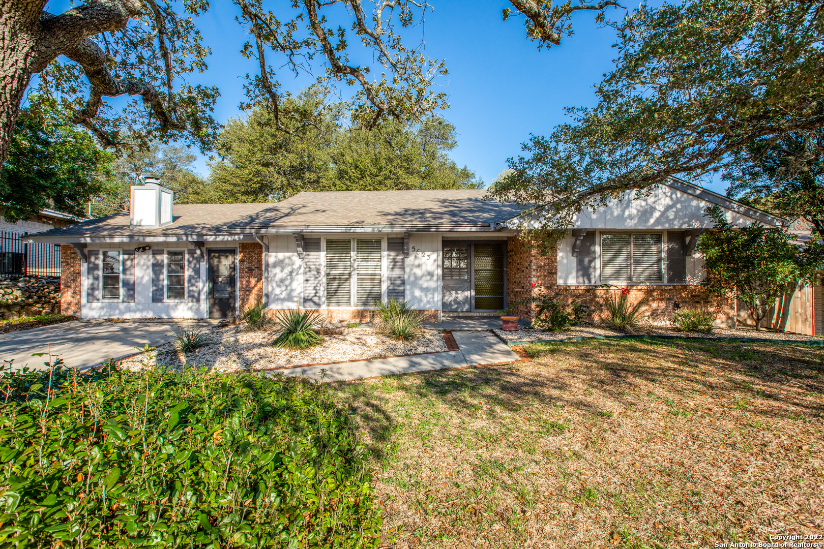5623 Lon Chaney Drive San Antonio TX 78240
