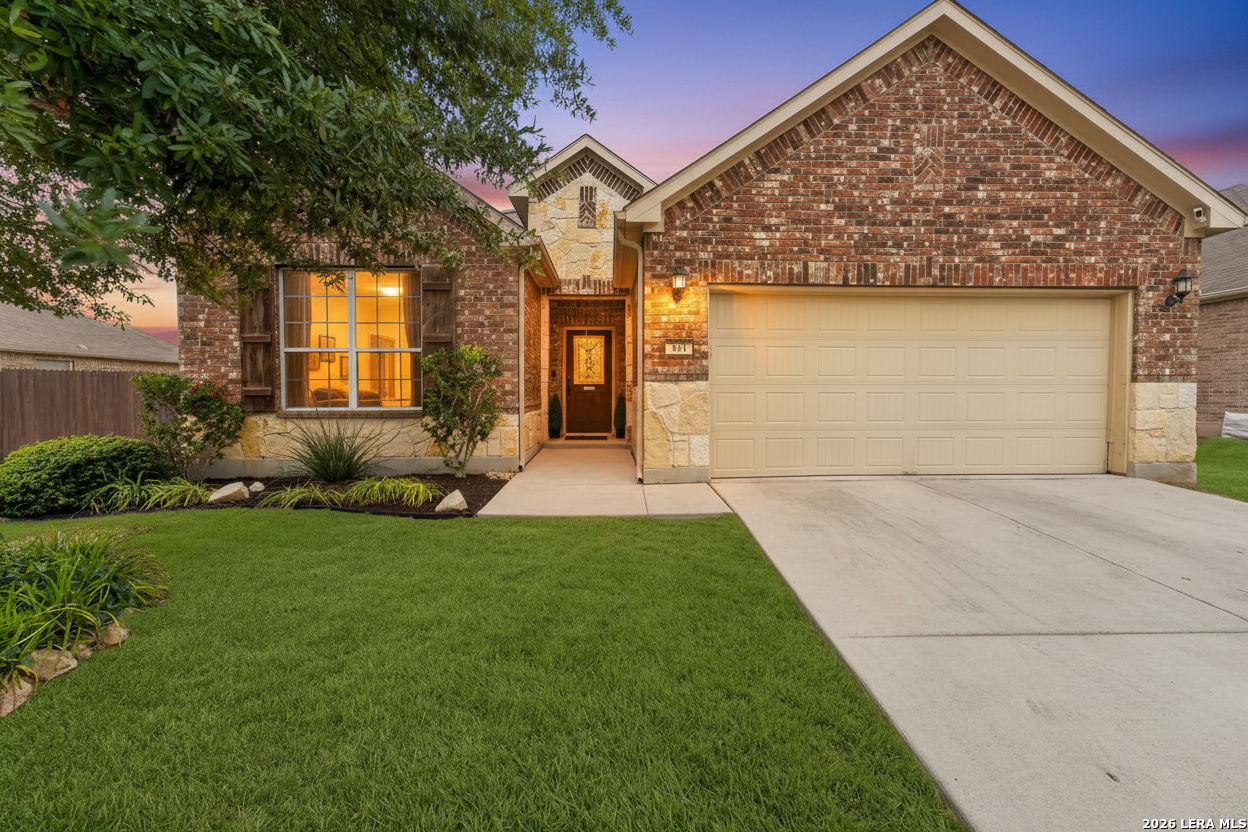 321 Silver Buckle Schertz TX 78154