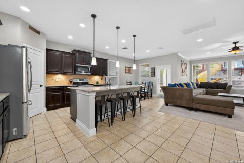 321 Silver Buckle Schertz TX 78154