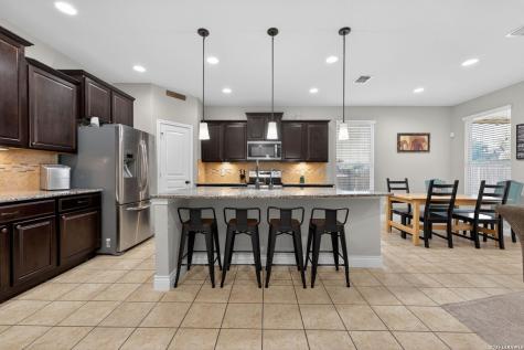 321 Silver Buckle Schertz TX 78154