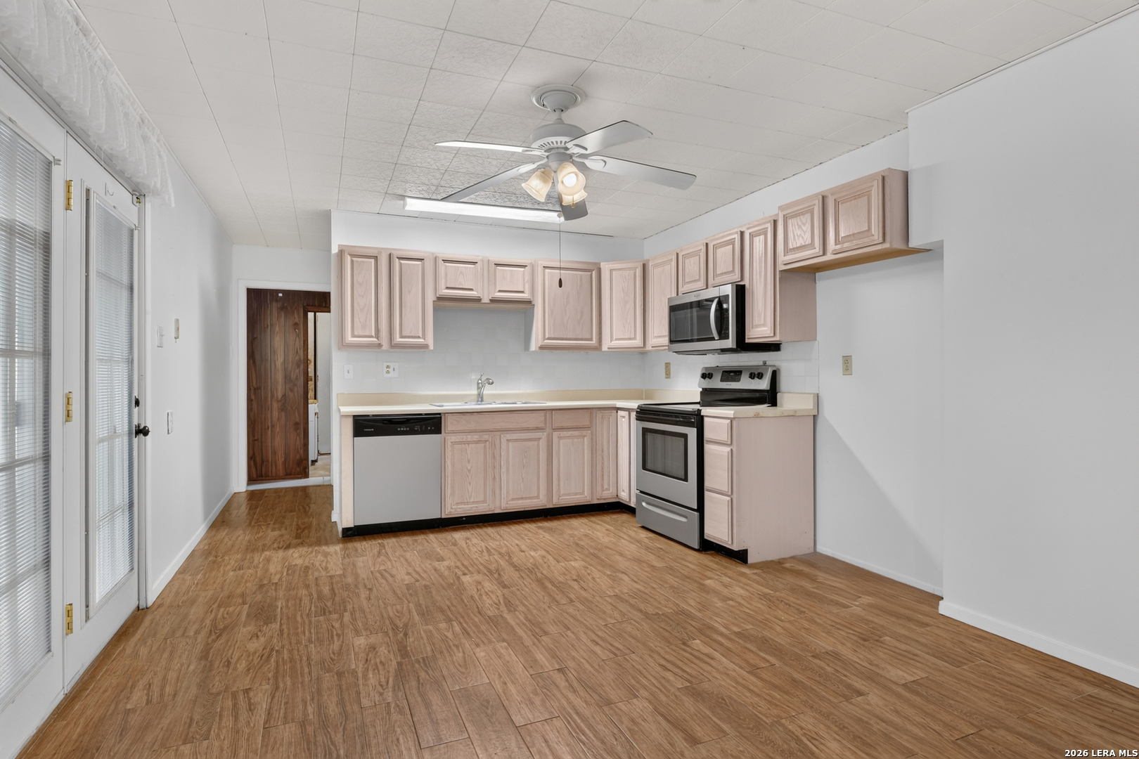114 Hillcrest Universal City TX 78148
