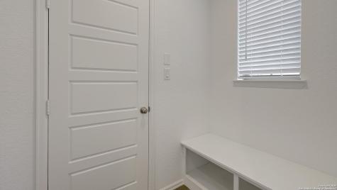 2420 Barkey Springs San Antonio TX 78245
