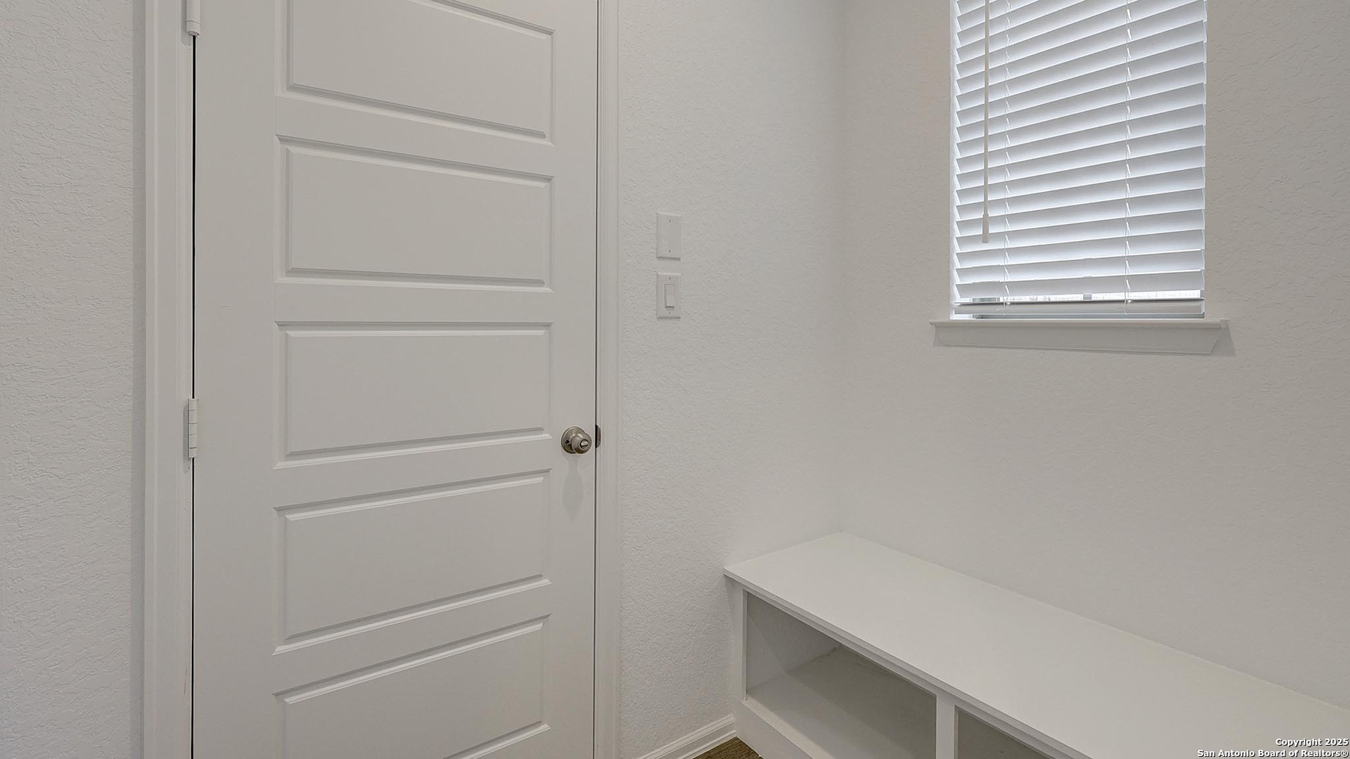 2420 Barkey Springs San Antonio TX 78245