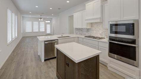 2420 Barkey Springs San Antonio TX 78245