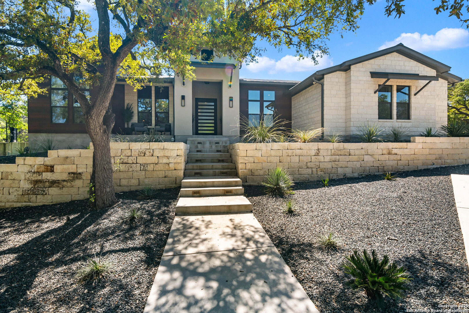 8534 Raintree Woods Fair Oaks Ranch TX 78015