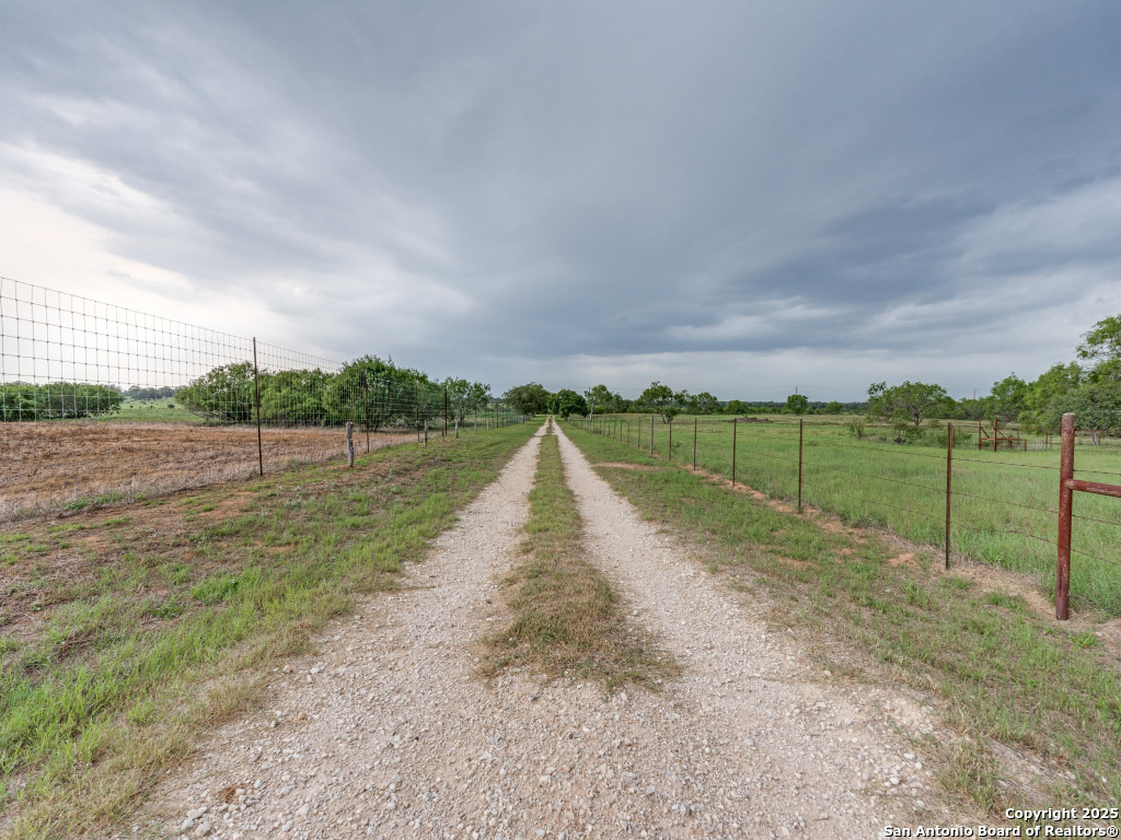 315 Simon Pleasanton TX 78064