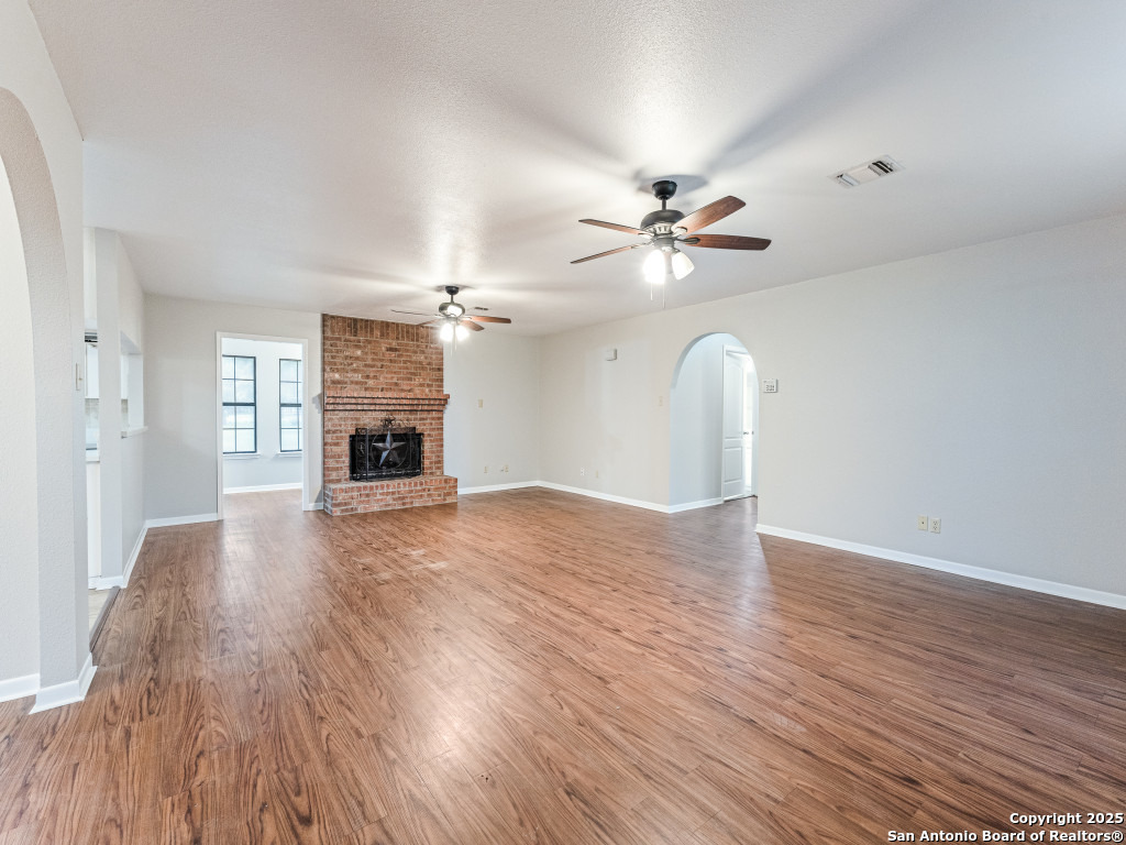 315 Simon Pleasanton TX 78064