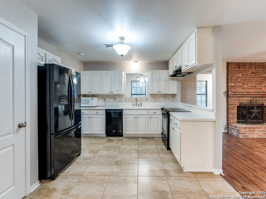 315 Simon Pleasanton TX 78064