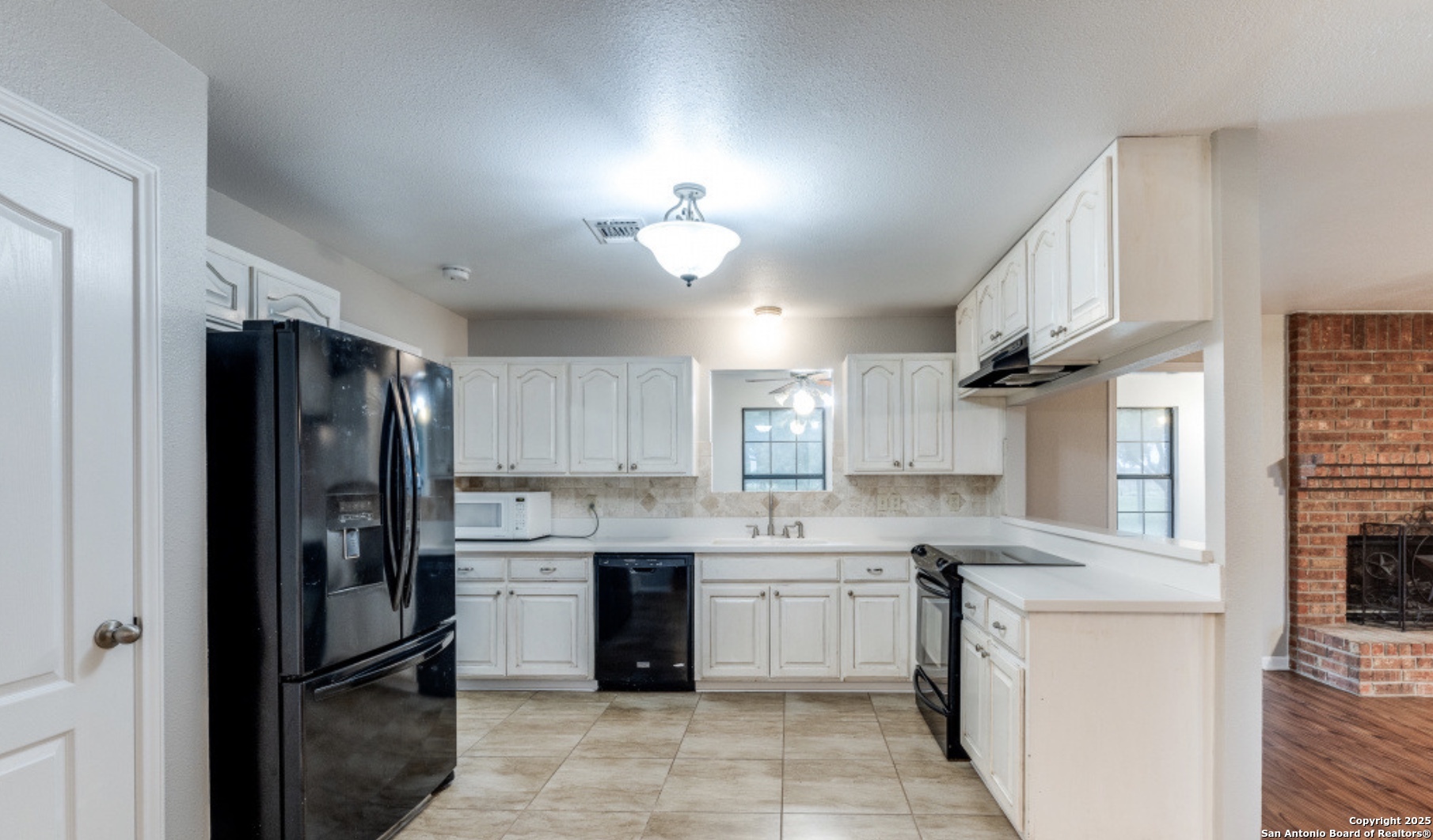 315 Simon Pleasanton TX 78064