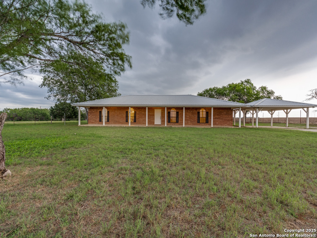 315 Simon Pleasanton TX 78064