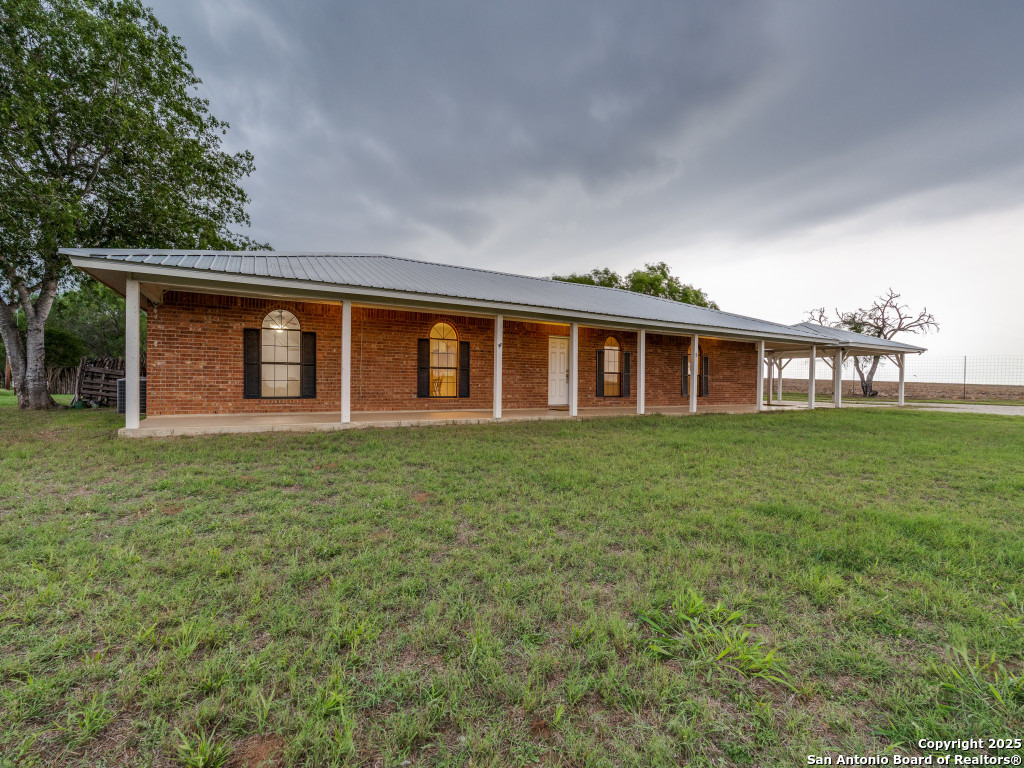 315 Simon Pleasanton TX 78064