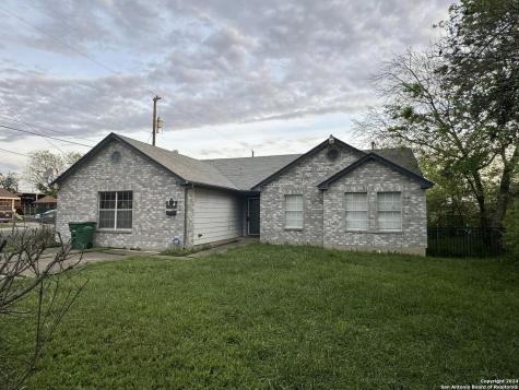 2241 W Laurel San Antonio TX 78201