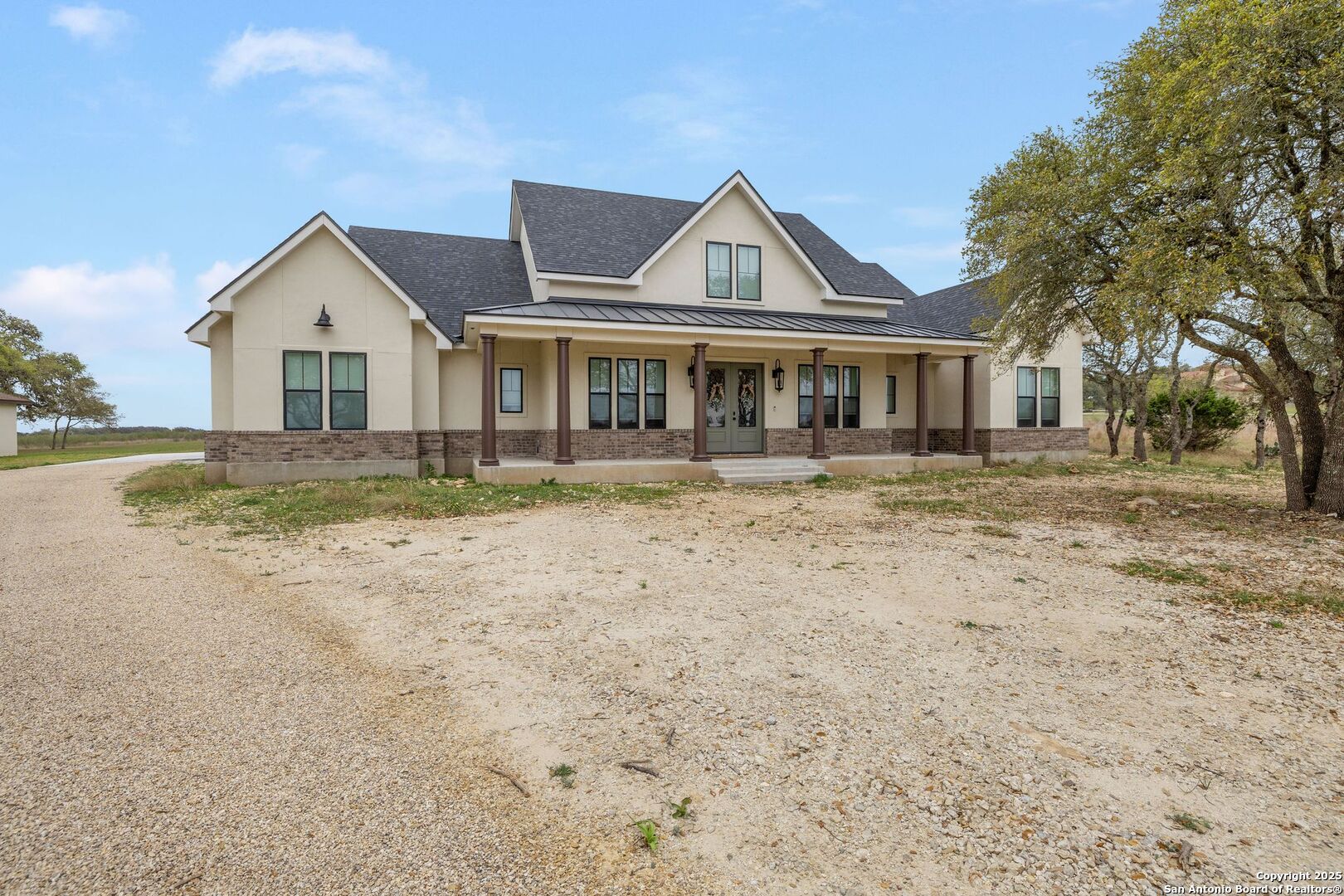 1062 Lariat Bandera TX 78003