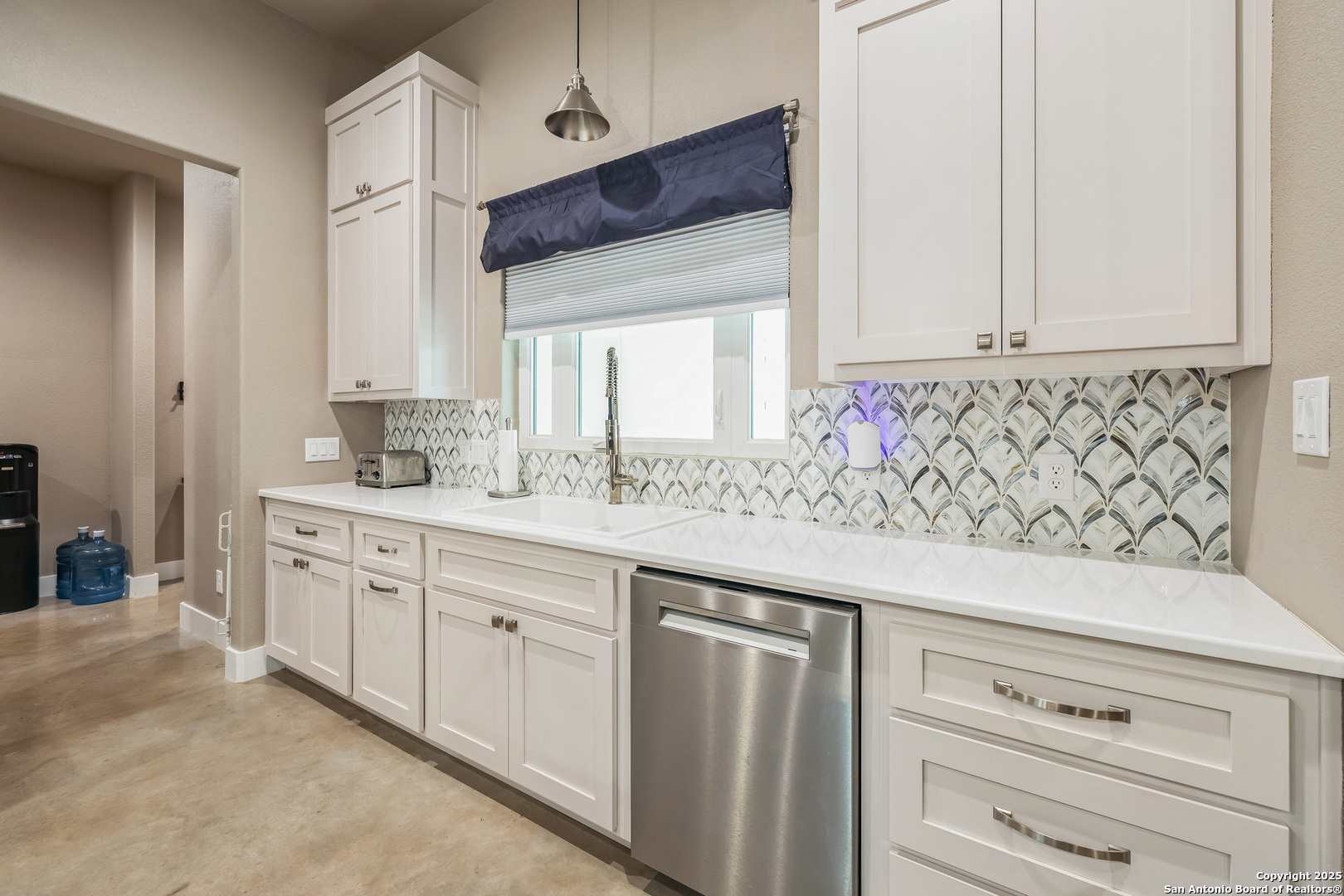 1062 Lariat Bandera TX 78003