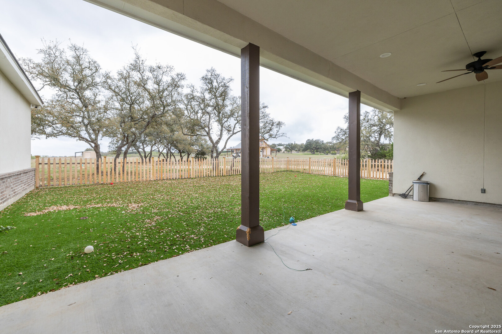 1062 Lariat Bandera TX 78003