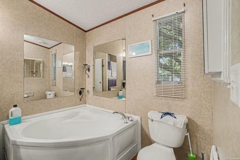 247 Woodcreek Circle Mcqueeney TX 78123