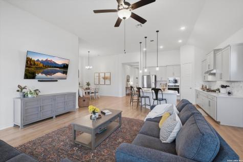 426 Foxtail Valley Cibolo TX 78108