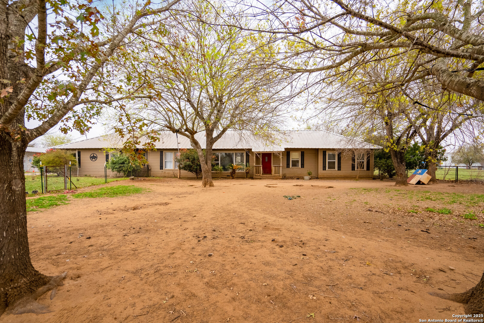 732 State Highway 132 N Natalia TX 78059