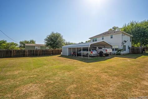 62 Buttercup Lane Floresville TX 78114