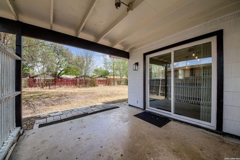 5027 Village Crest San Antonio TX 78218