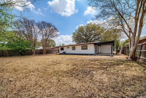5027 Village Crest San Antonio TX 78218