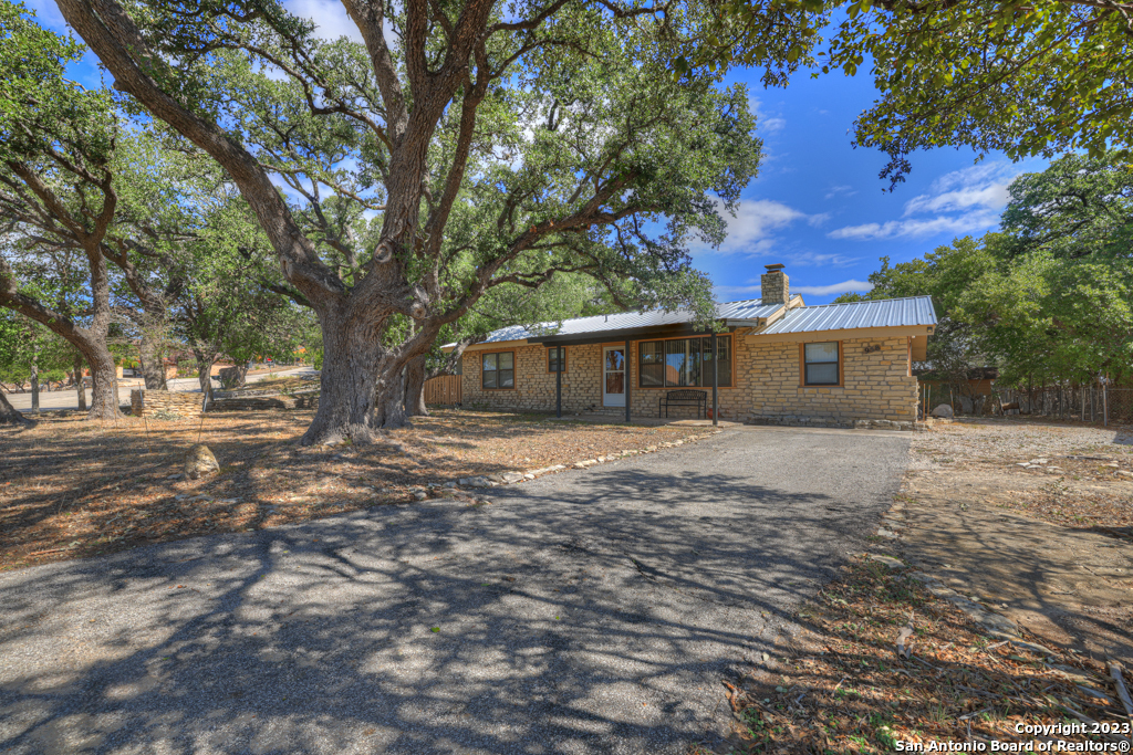 958 Hill Top Drive Canyon Lake TX 78133