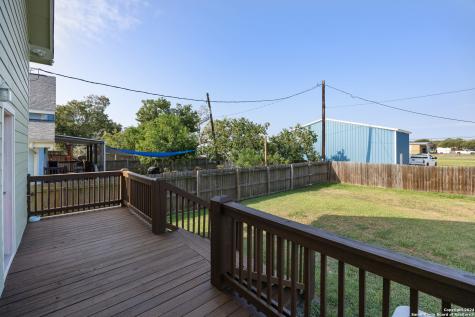 1403 S Young Rockport TX 78382