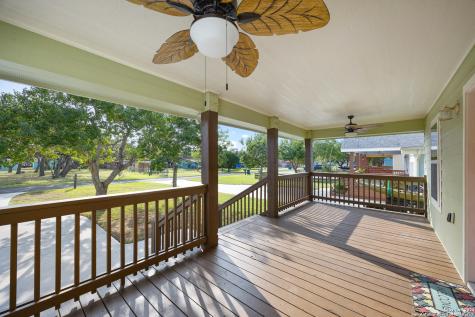 1403 S Young Rockport TX 78382