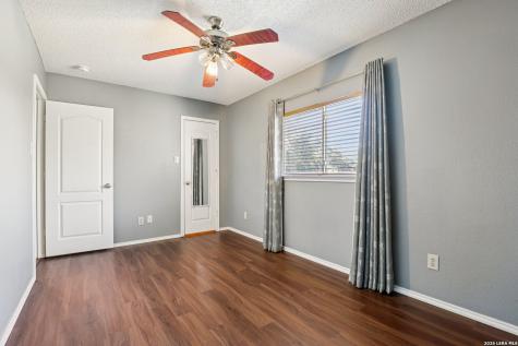 307 Clover Creek San Antonio TX 78245