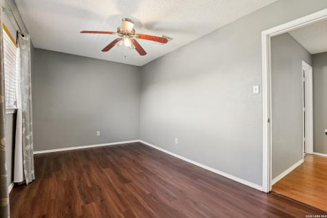307 Clover Creek San Antonio TX 78245