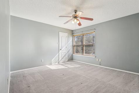 307 Clover Creek San Antonio TX 78245