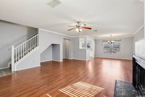 307 Clover Creek San Antonio TX 78245