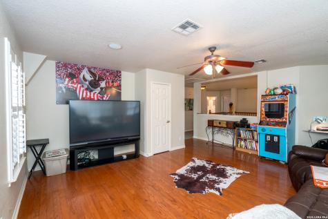 1203 Sand Wedge San Antonio TX 78258