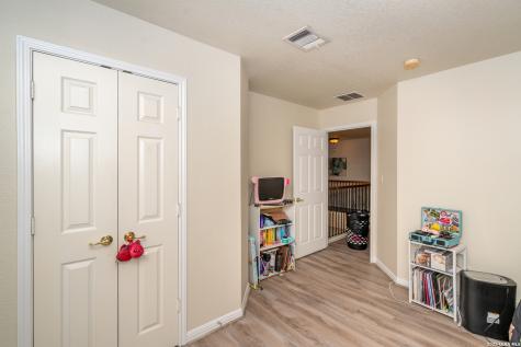 1203 Sand Wedge San Antonio TX 78258