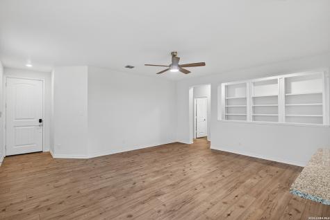 223 W West Granite Shores Boerne TX 78006
