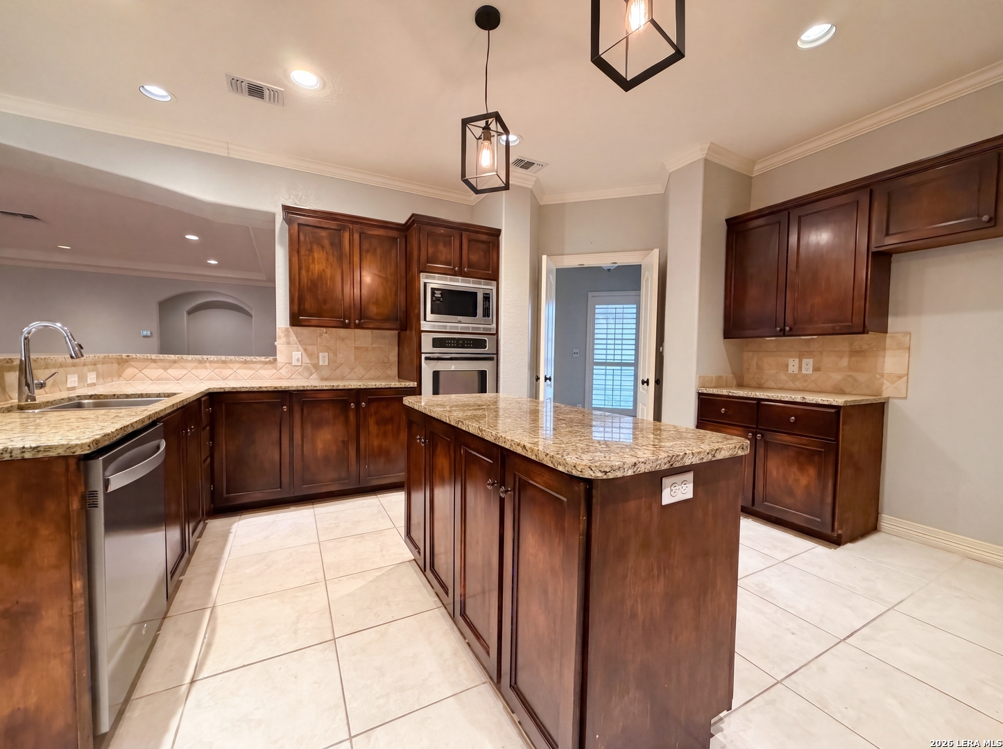 1114 Slumber Pass San Antonio TX 78260