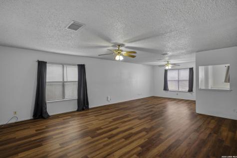 7554 Foss Meadows San Antonio TX 78244