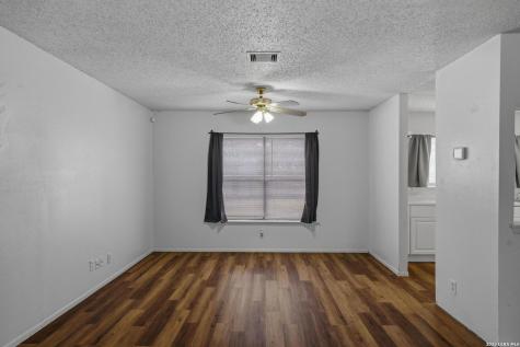 7554 Foss Meadows San Antonio TX 78244
